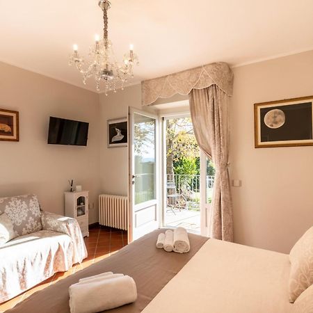 カスティリオーネ・デル・ラーゴ Il Torrione Bed & Breakfast エクステリア 写真